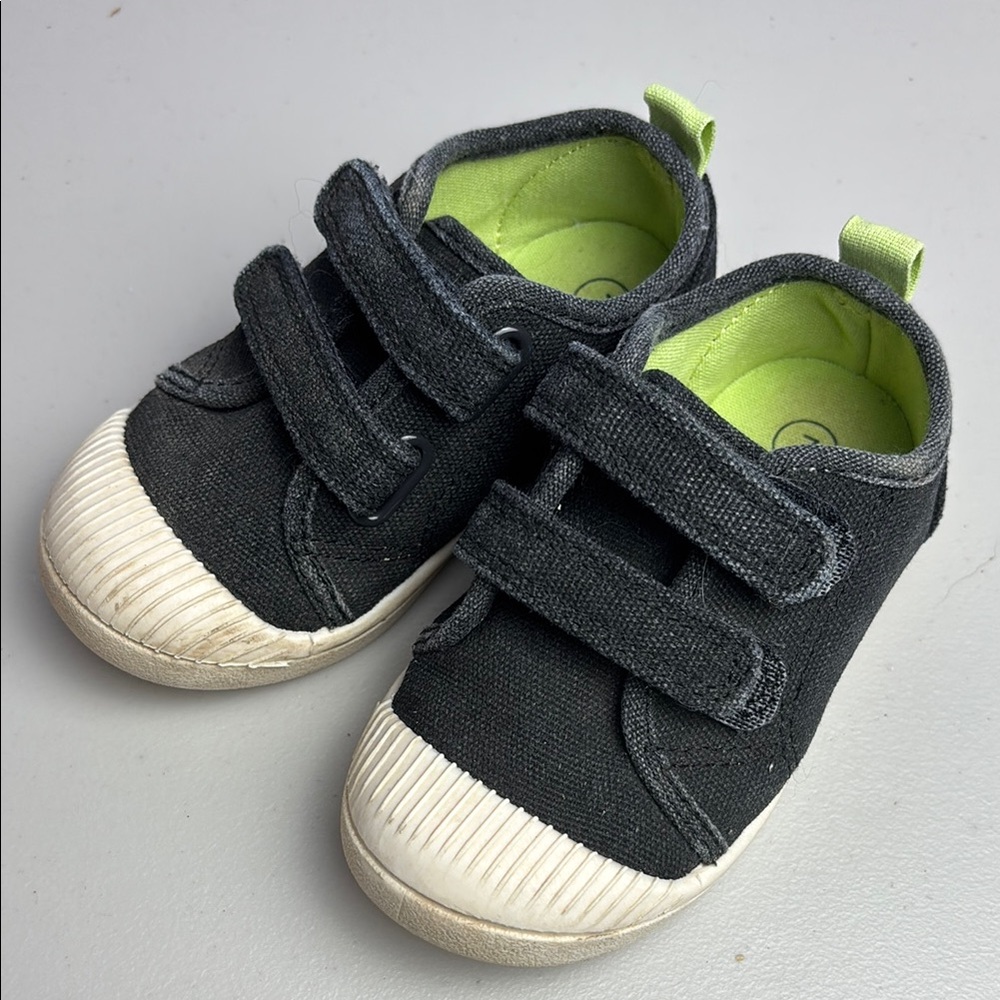 Cat & Jack Black Sneakers with Green Interior
